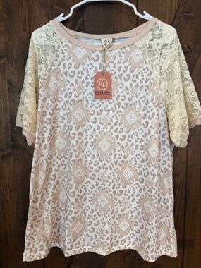 Grace & Emma Cream Printed Lace-Sleeve Short Sleeve Top